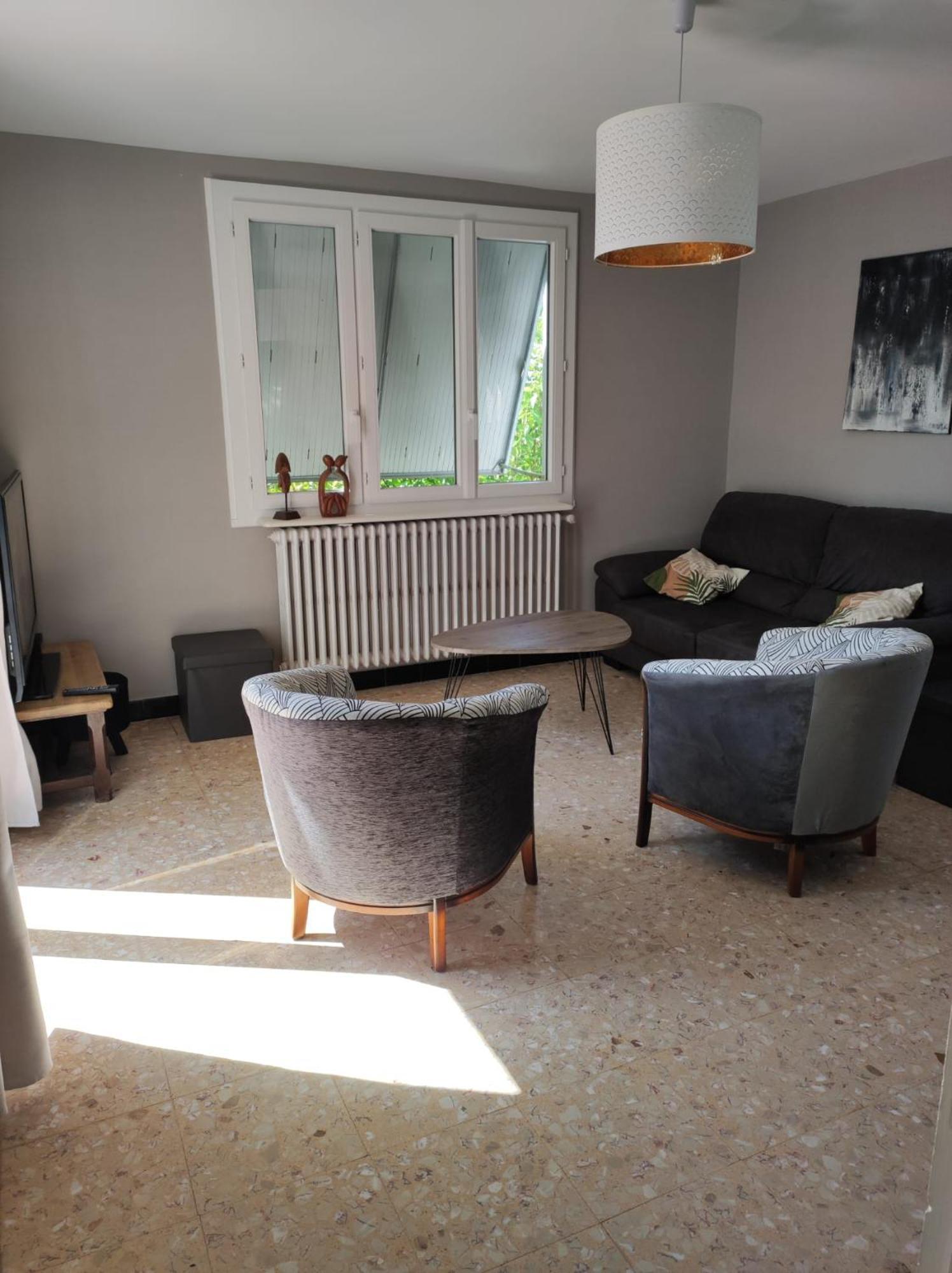 Appartement 6 Personnes Aubenas Saint-Didier-sous-Aubenas