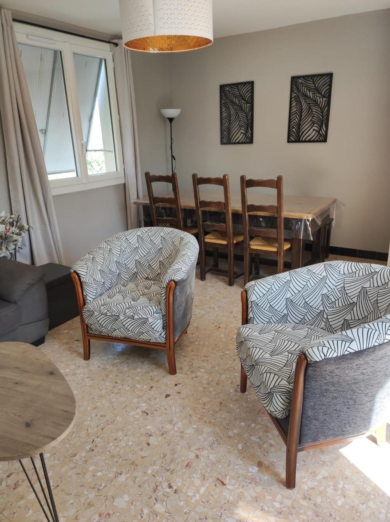 6 Personnes Aubenas * Saint-Didier-sous-Aubenas
